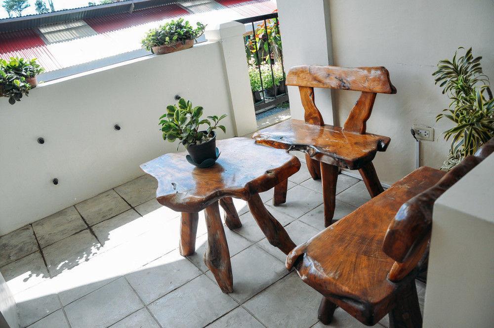 Lazea Tagaytay Inn Tagaytay City Extérieur photo